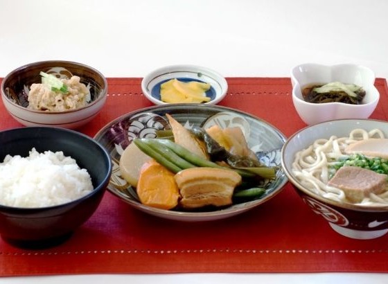 みの家　天久りうぼう楽市店