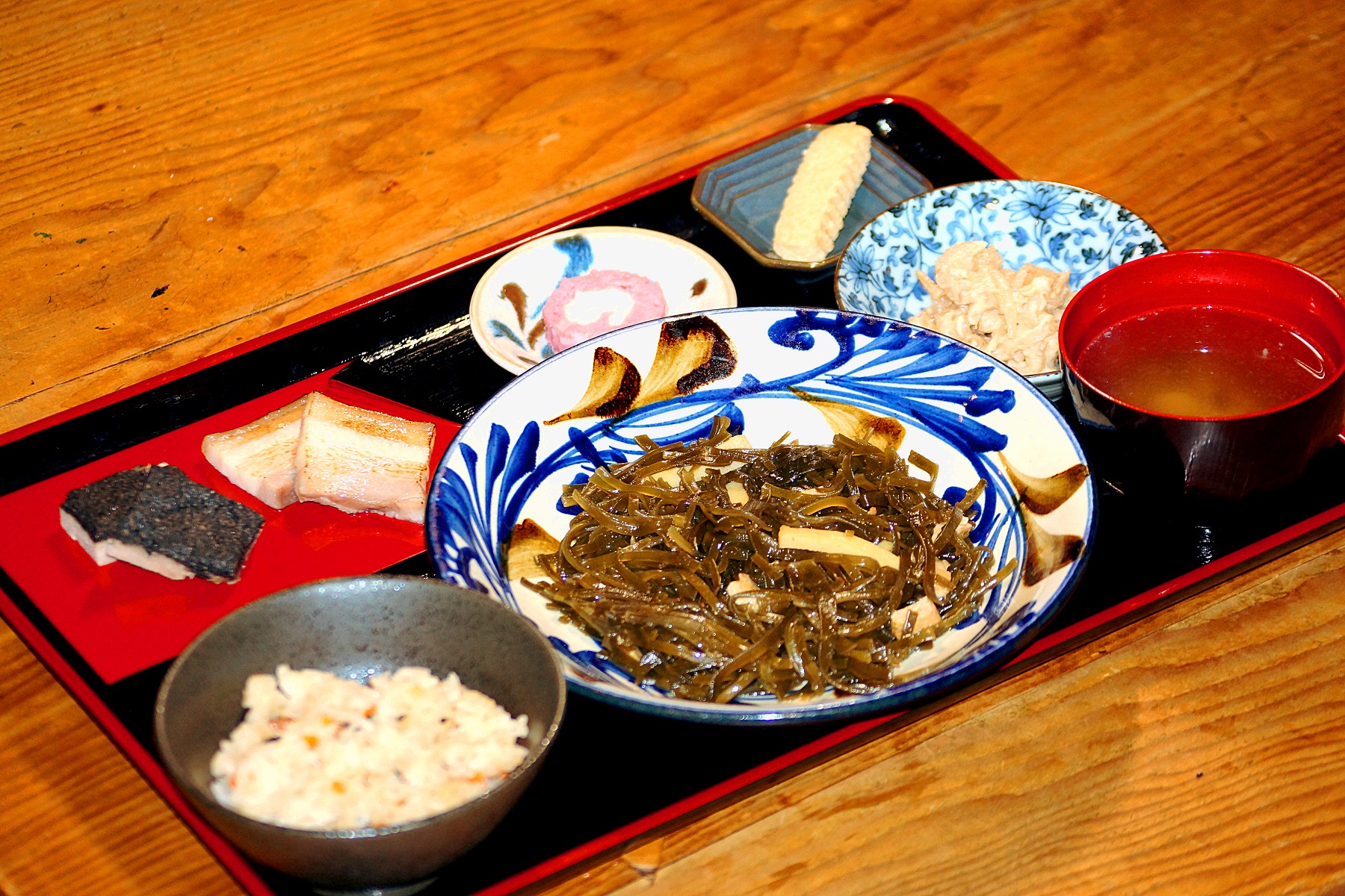 語い処みるく世果報（料理）